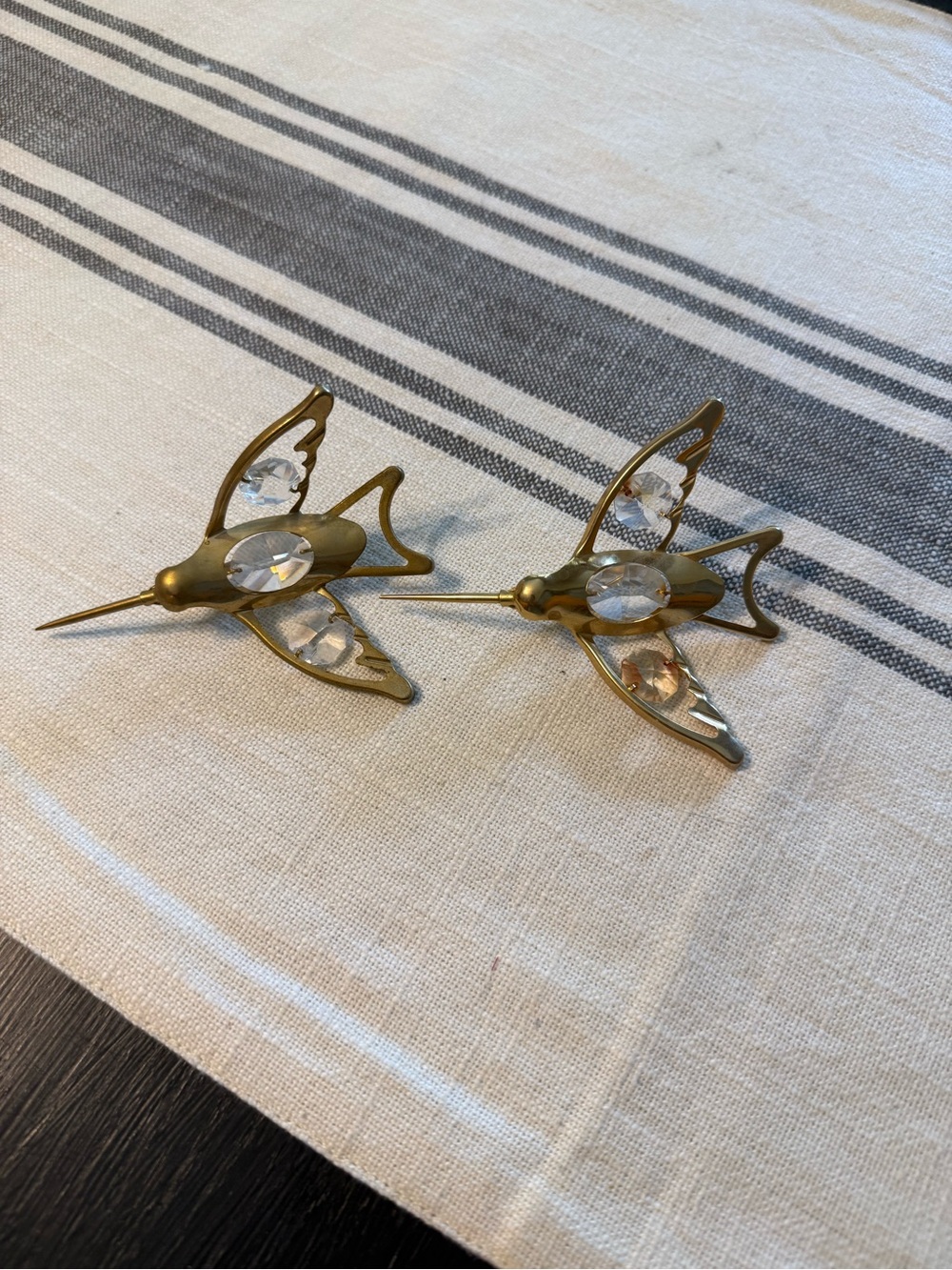 Set of 2 brass & crystal hummingbirds